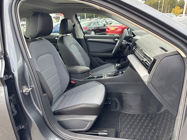 New 2026 Volkswagen Jetta SE image 9