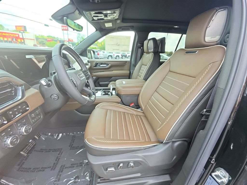 New 2026 GMC Yukon Denali Ultimate AWD/4WD image 18