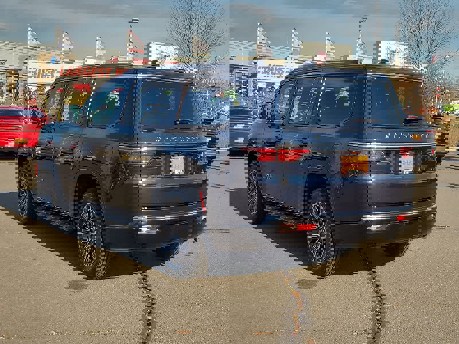 New 2025 Jeep Wagoneer 4WD w/ HD Trailer Tow Package image 12