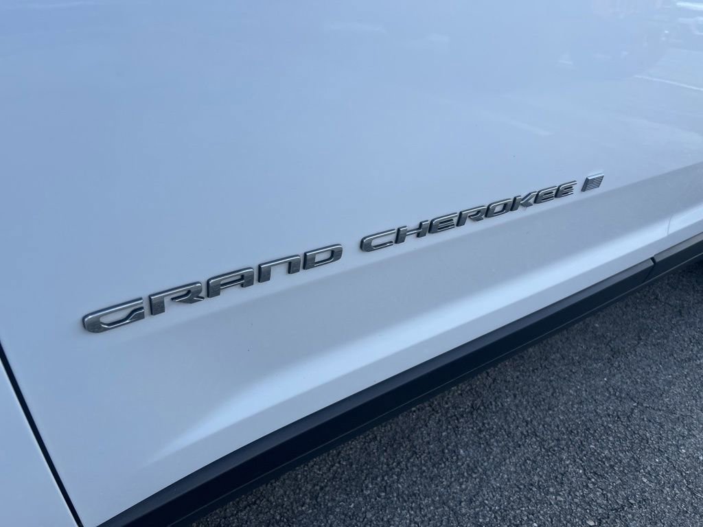 Certified 2023 Jeep Grand Cherokee L Laredo image 20