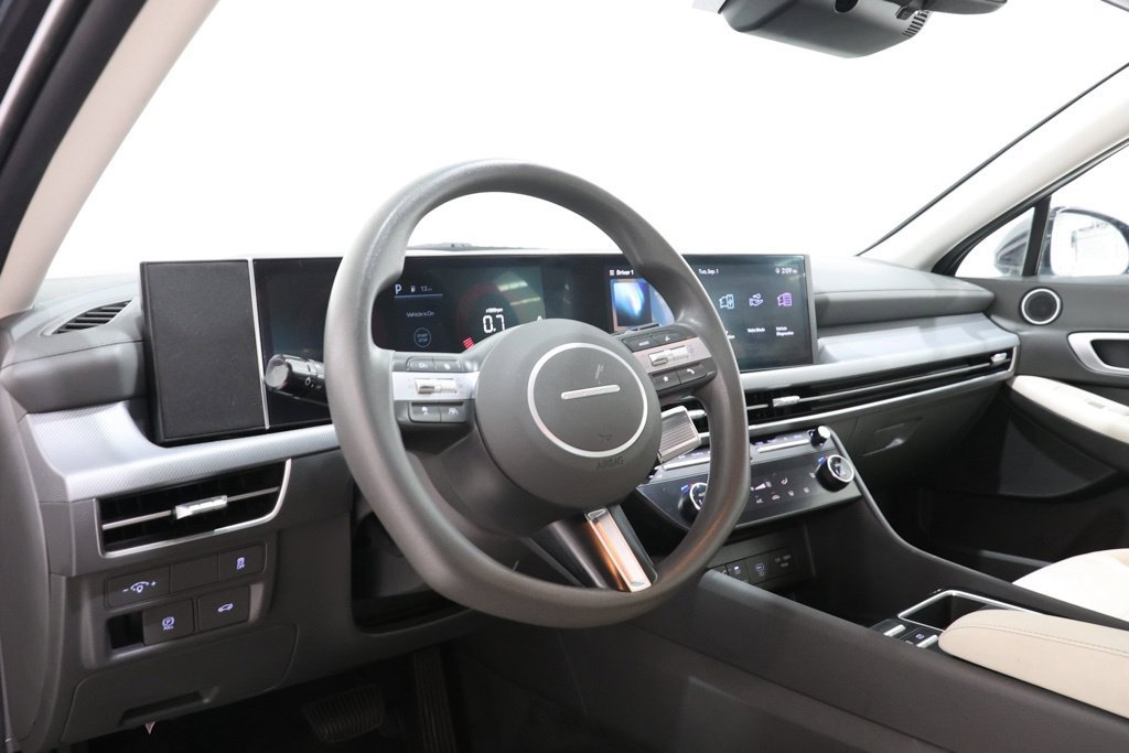 Used 2025 Hyundai Sonata SEL FWD image 13