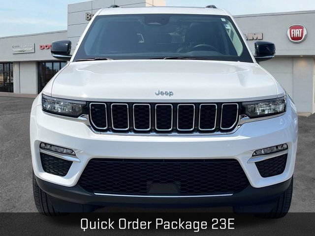 Used 2023 Jeep Grand Cherokee Limited AWD/4WD image 2