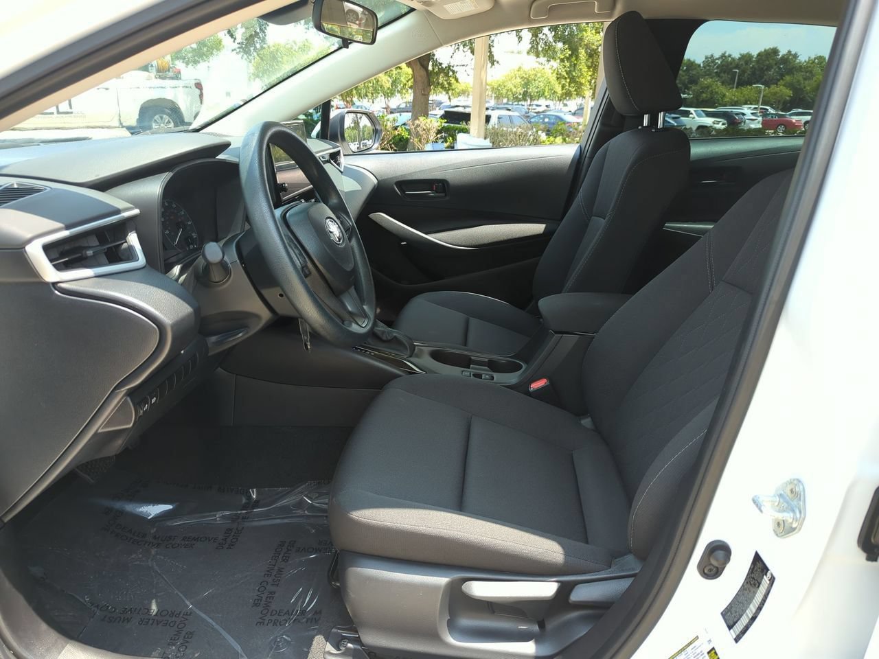 Used 2025 Toyota Corolla LE FWD image 18