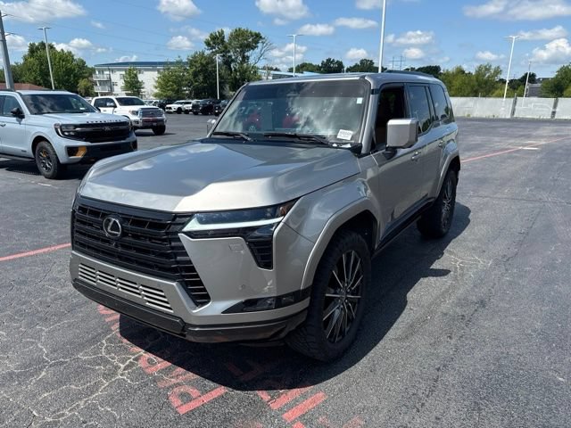 Used 2025 Lexus GX 550 AWD/4WD video 3