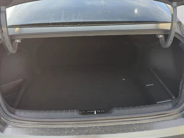 Used 2025 Hyundai Elantra Sport FWD image 22