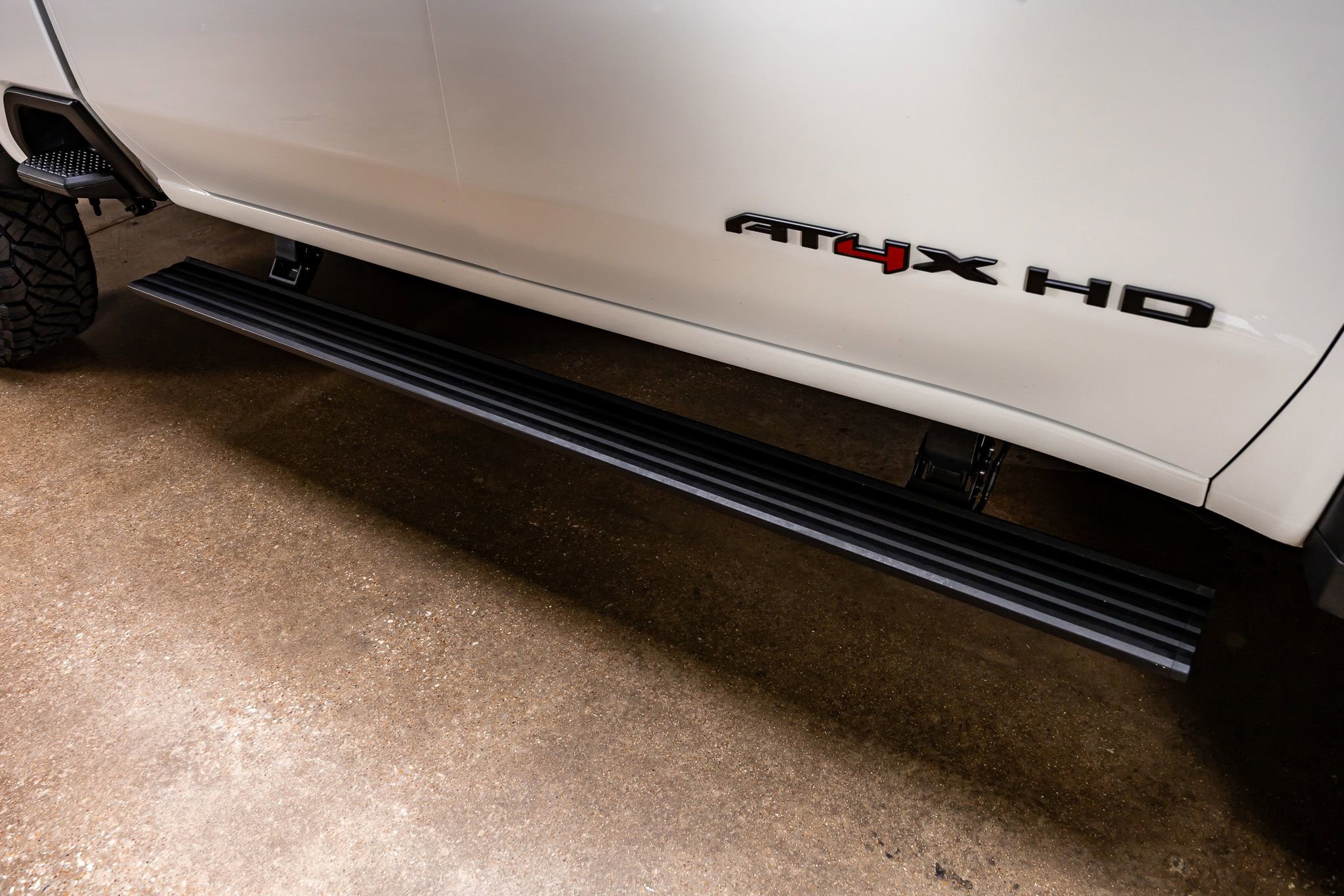 Used 2024 GMC Sierra 2500 AT4X AWD/4WD image 13