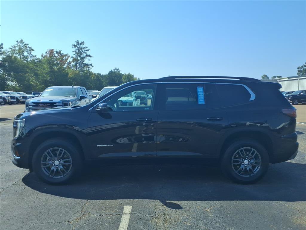 Used 2025 GMC Acadia Elevation FWD image 1