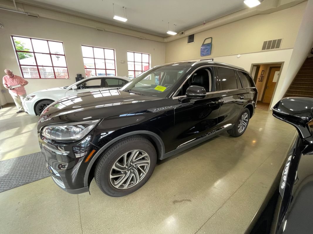 Used 2023 Lincoln Aviator AWD image 5