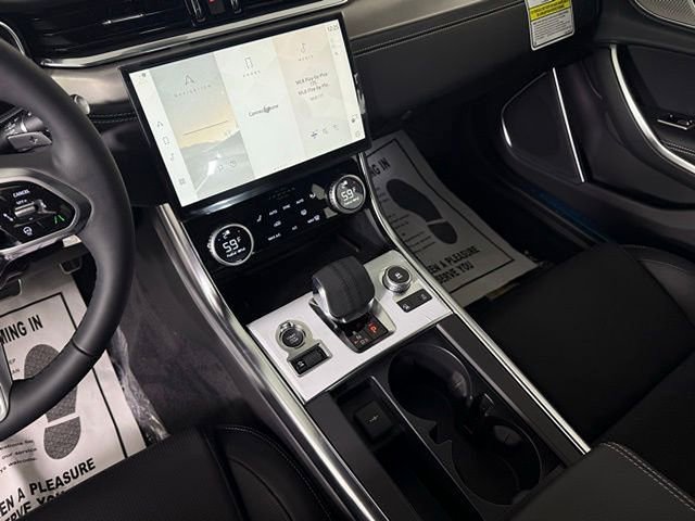 New 2024 Jaguar XF R-Dynamic SE image 33