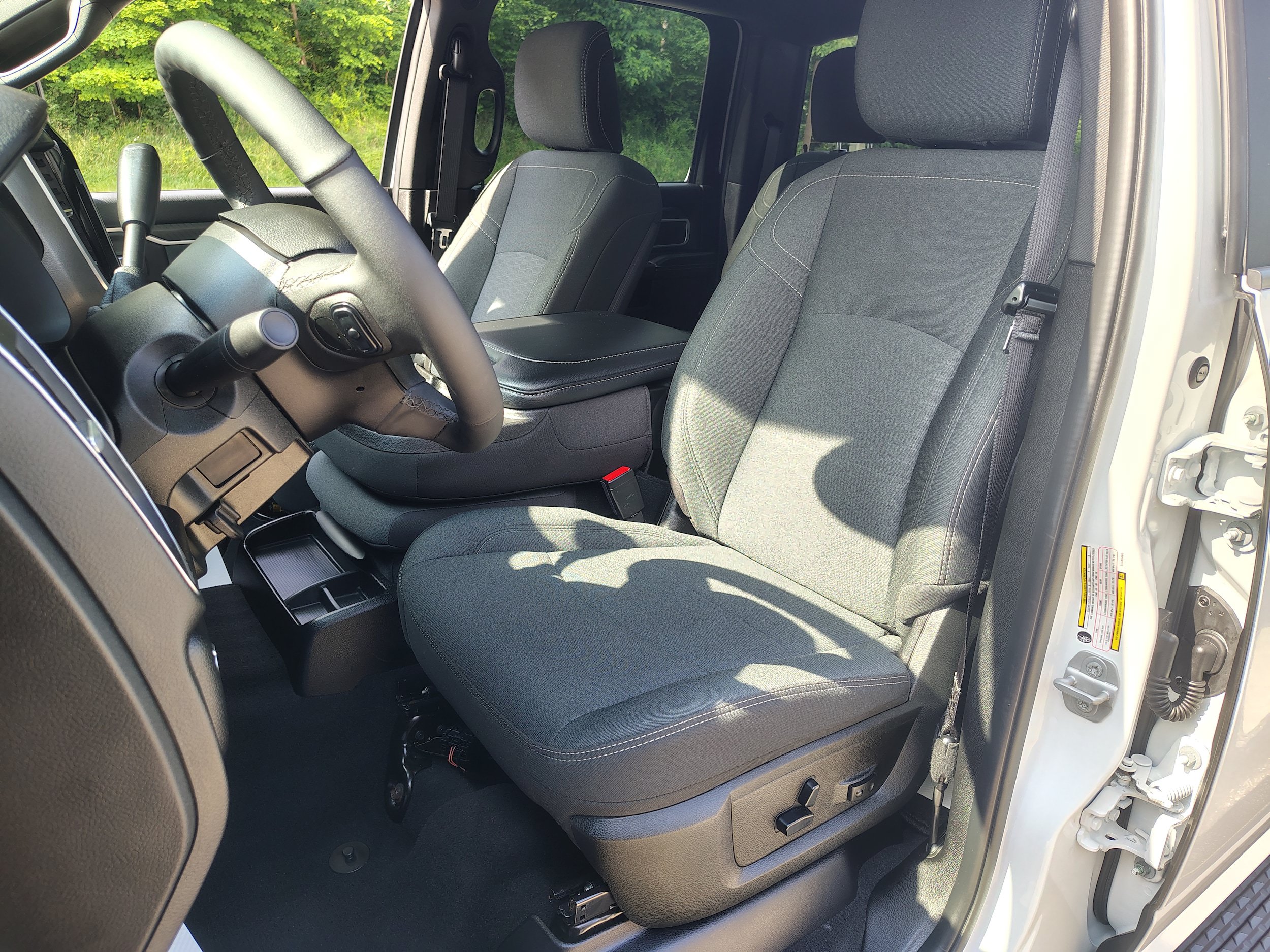 Certified 2025 RAM 2500 Big Horn AWD/4WD image 15