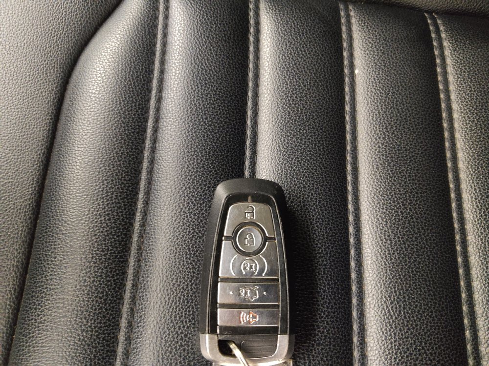 Used 2019 Ford Fusion SEL FWD image 32