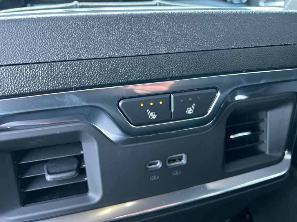 New 2026 GMC Sierra 3500 Denali w/ Denali Reserve Package image 47