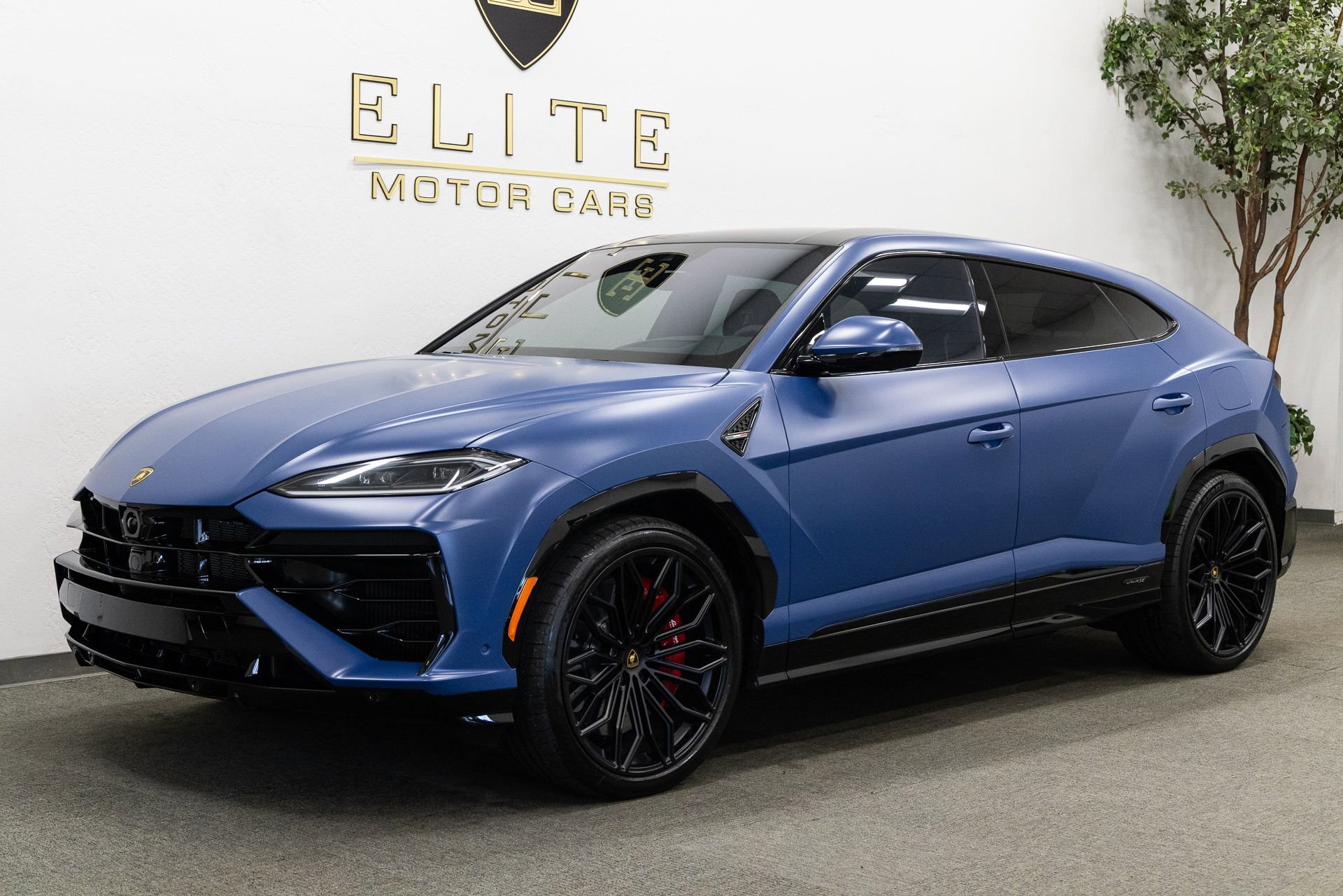 Used 2025 Lamborghini Urus SE