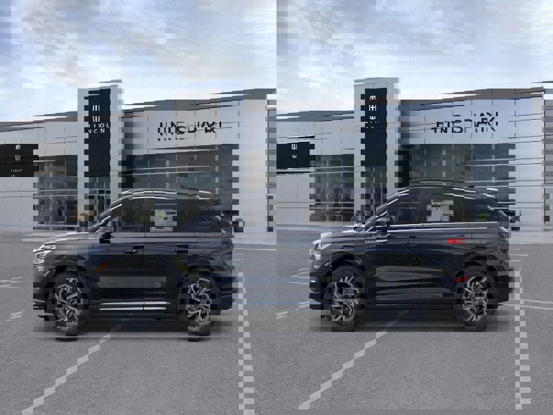 New 2026 Lincoln Corsair Premiere image 3