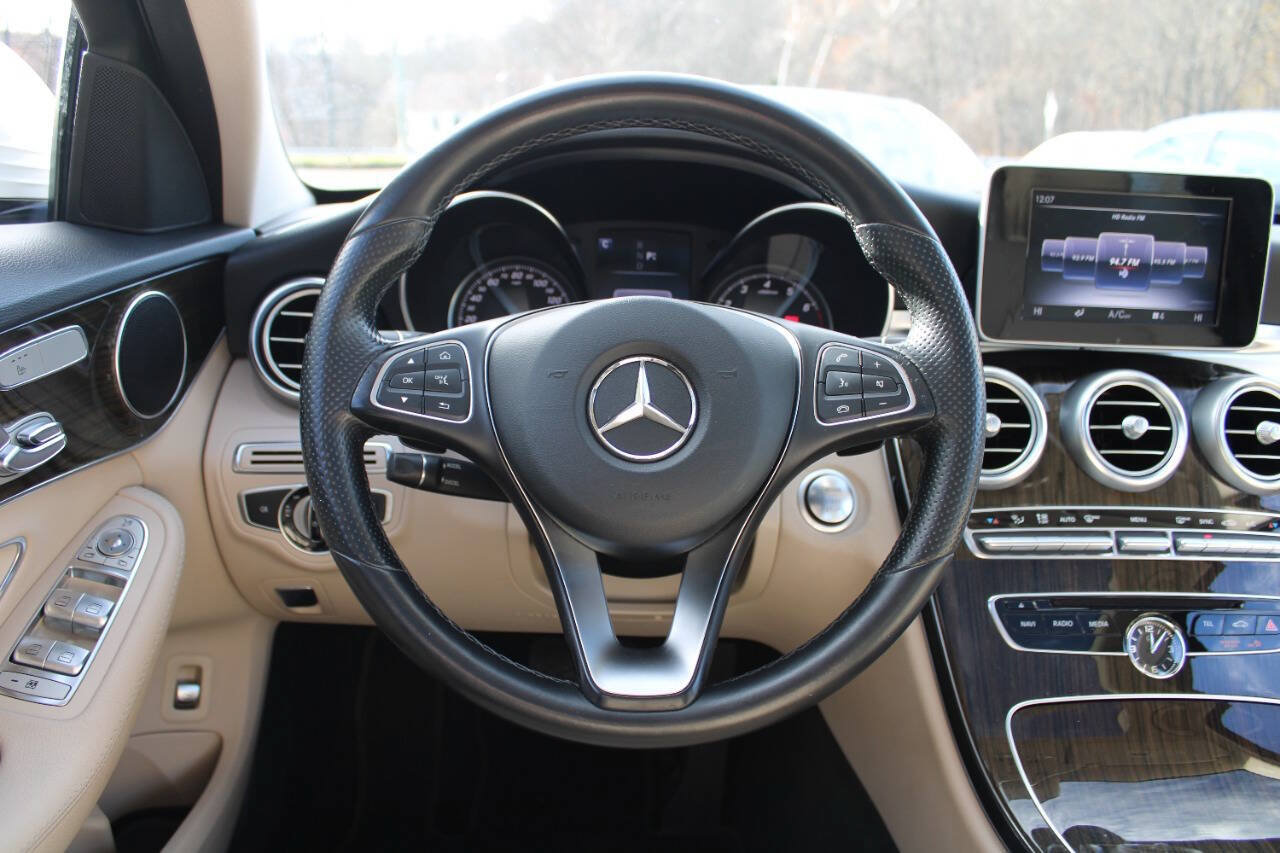 Used 2016 Mercedes-Benz C 300 4MATIC Sedan image 38