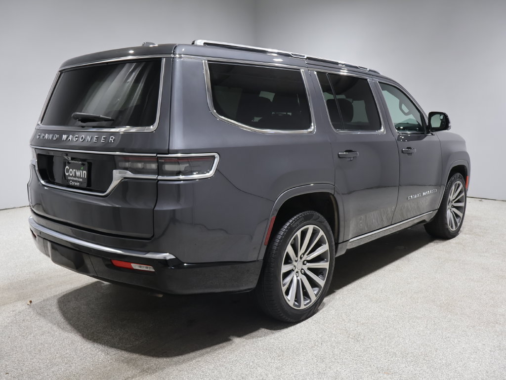 Used 2023 Jeep Grand Wagoneer 4WD image 2