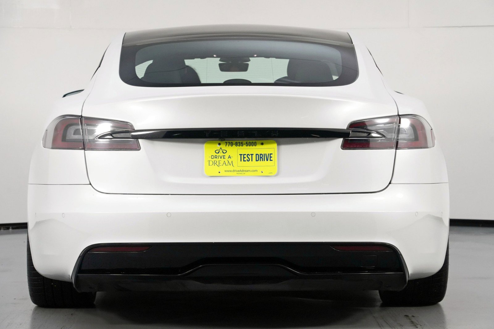 Used 2021 Tesla Model S Plaid image 11