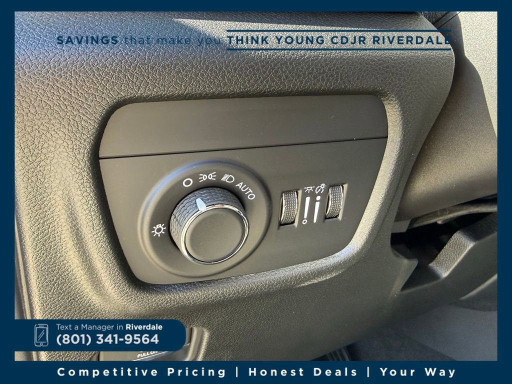 New 2025 Jeep Grand Cherokee Laredo X w/ Luxury Tech Group I image 15