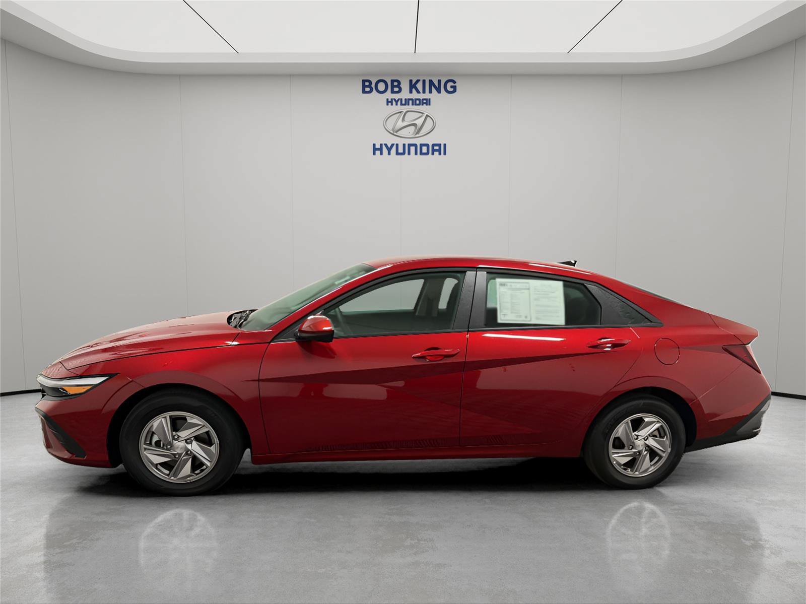 Certified 2026 Hyundai Elantra SE FWD image 2
