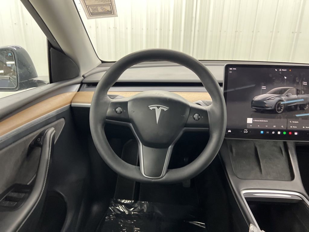 Used 2023 Tesla Model Y Long Range image 15