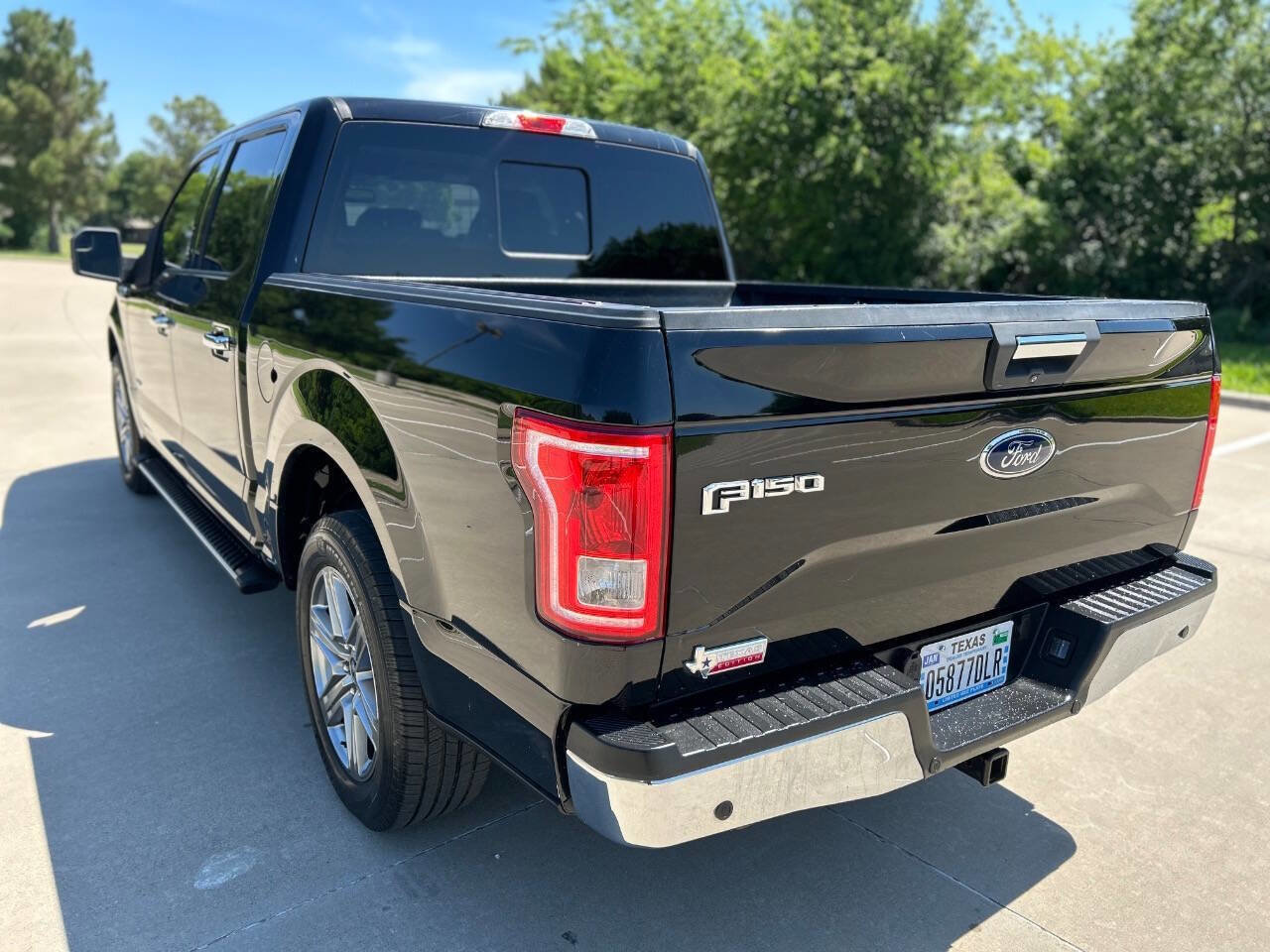 Used 2016 Ford F150 XLT w/ Equipment Group 302A Luxury RWD image 9