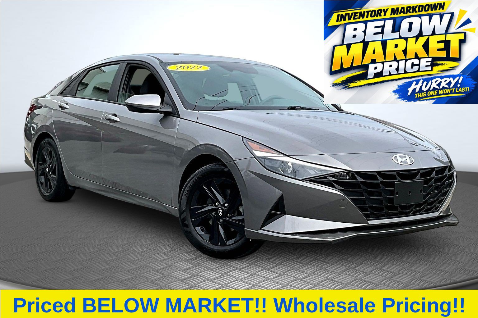 Used 2022 Hyundai Elantra SEL w/ Cargo Package FWD image 4