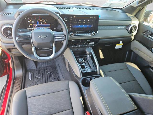 Used 2026 Chevrolet Colorado ZR2 w/ Technology Package AWD/4WD image 15