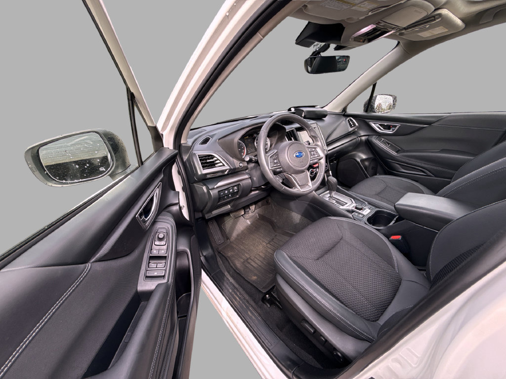 Used 2023 Subaru Forester Premium AWD/4WD image 16