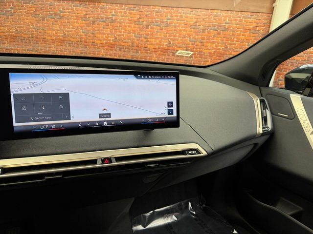 Used 2026 BMW iX xDrive60 w/ Premium Package AWD/4WD image 17