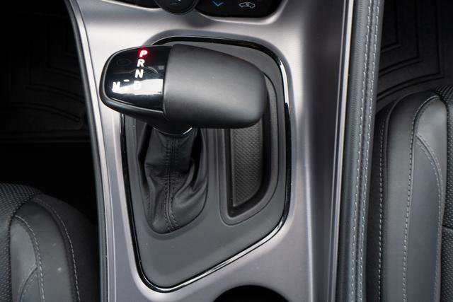 Used 2023 Dodge Challenger SXT w/ Plus Package image 19