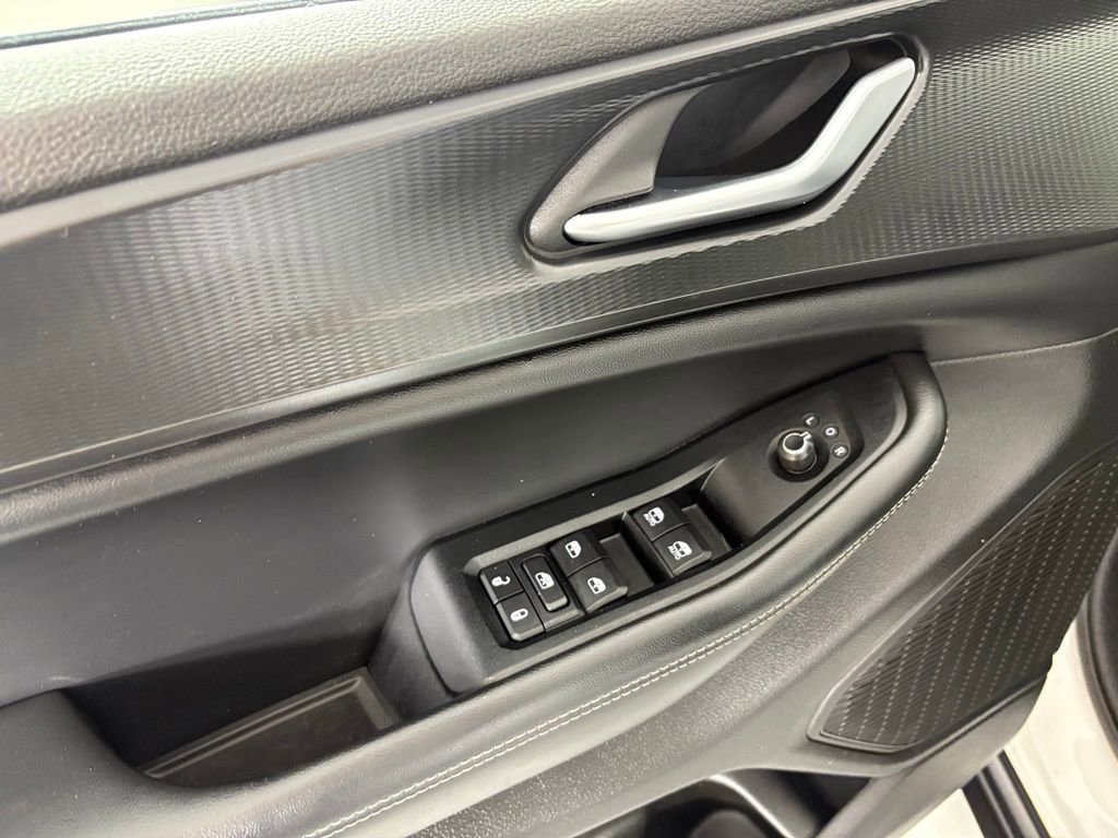 Used 2023 Jeep Grand Cherokee L Laredo AWD/4WD image 23