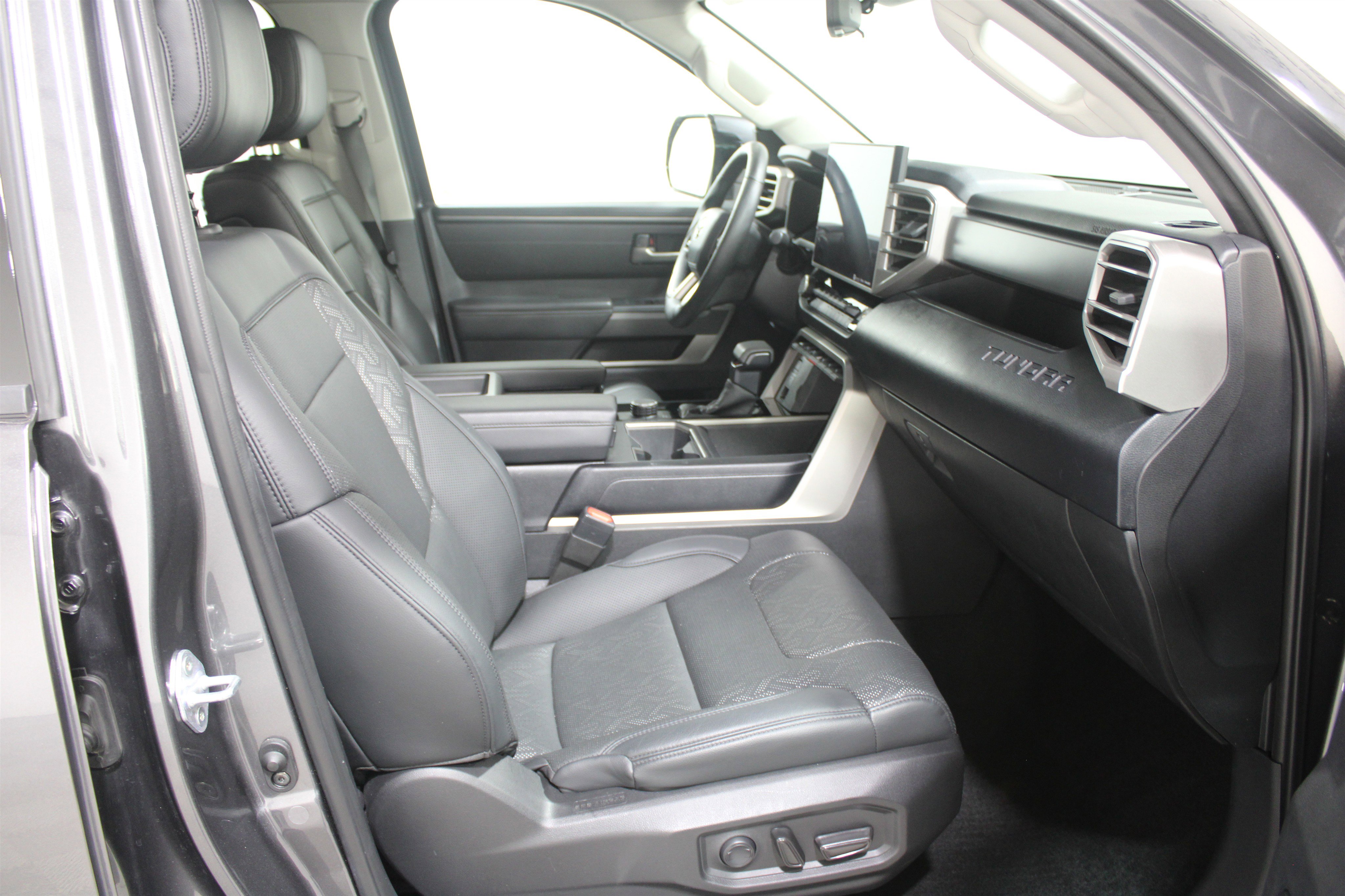 Used 2022 Toyota Tundra SR5 image 25