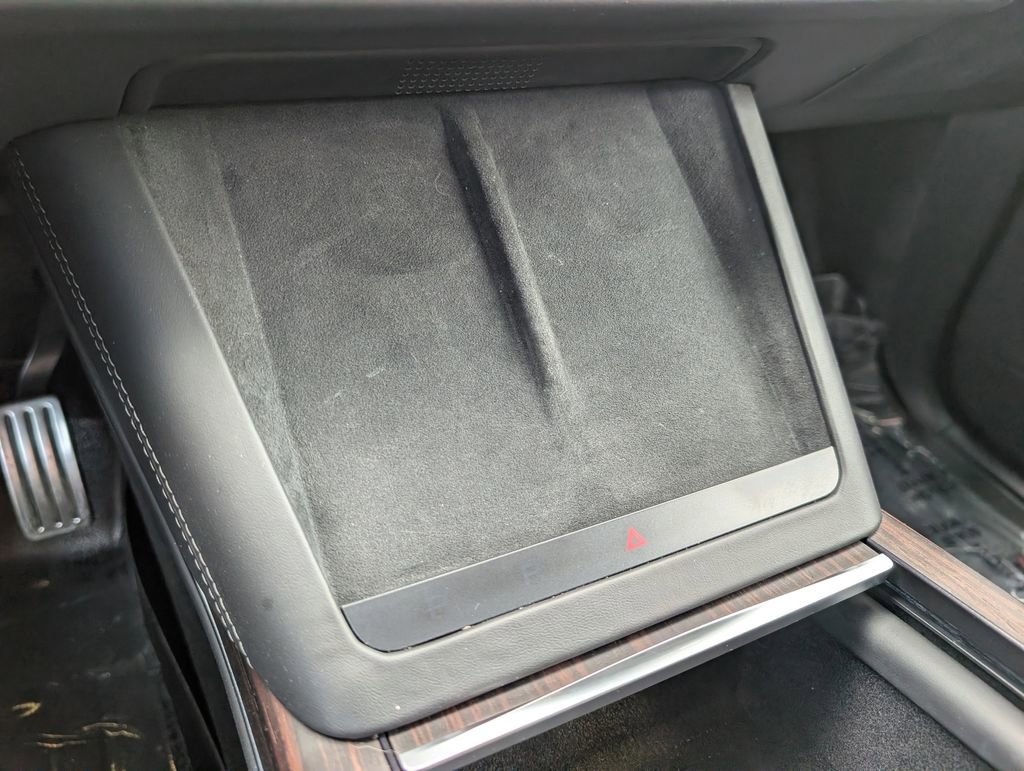 Used 2024 Tesla Model X image 29