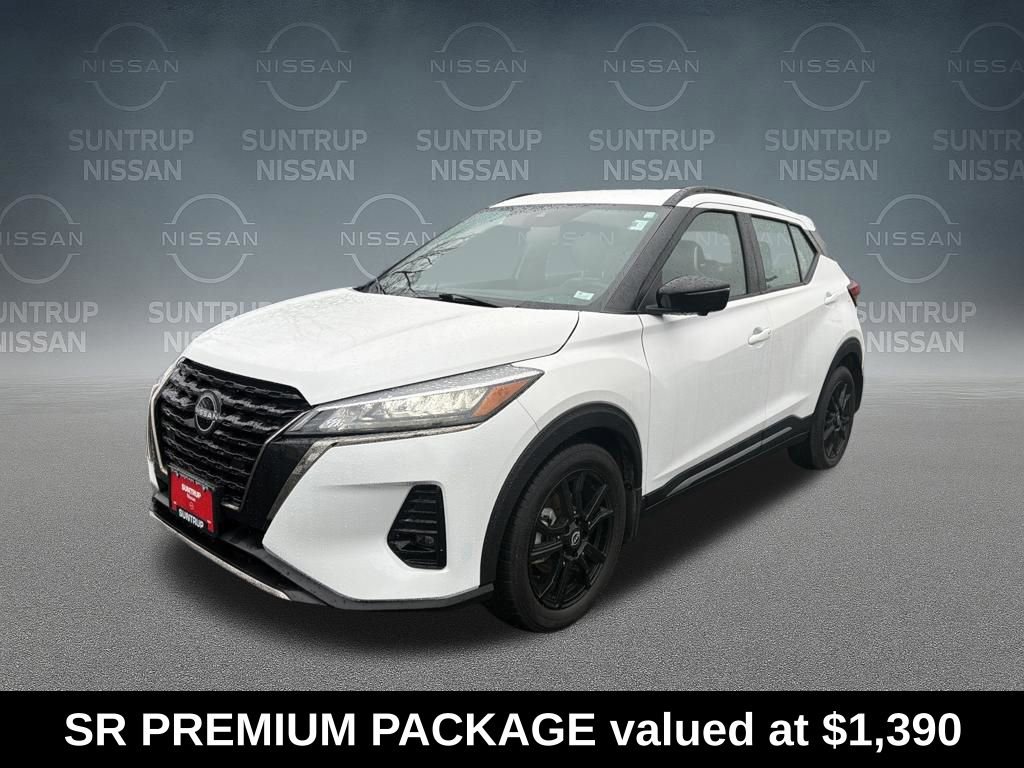 Used 2024 Nissan Kicks SR w/ SR Premium Package image 2