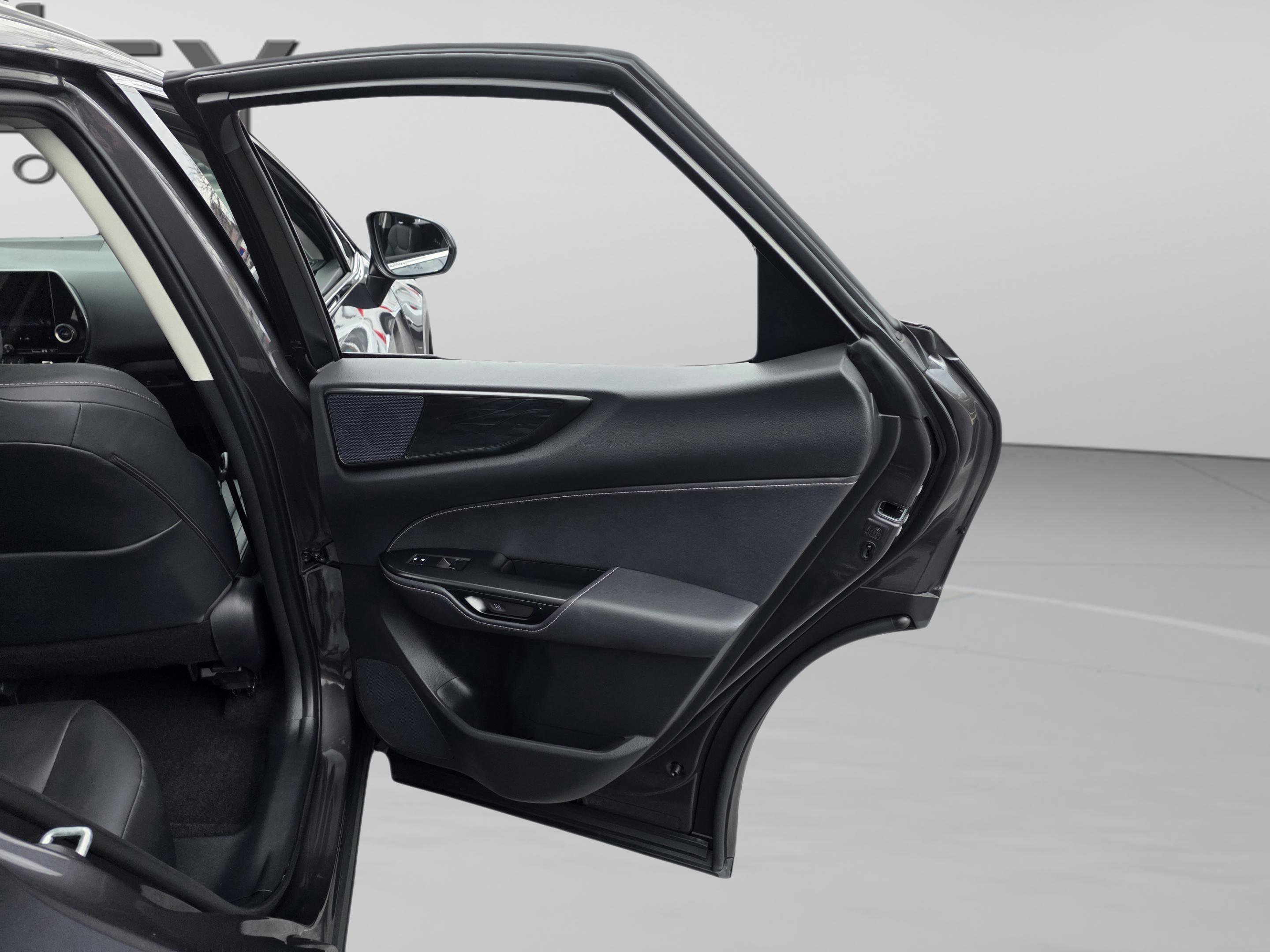 Certified 2025 Lexus NX 250 FWD w/ Towing Package (2000 Lbs) image 26