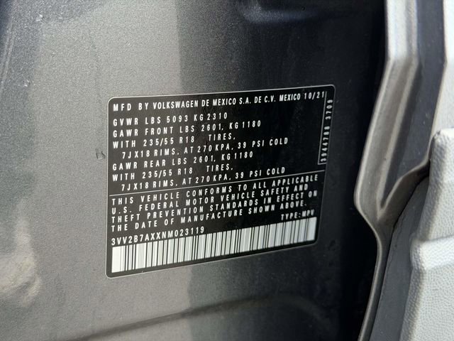 Used 2022 Volkswagen Tiguan SE w/ Panoramic Sunroof Package AWD/4WD image 16