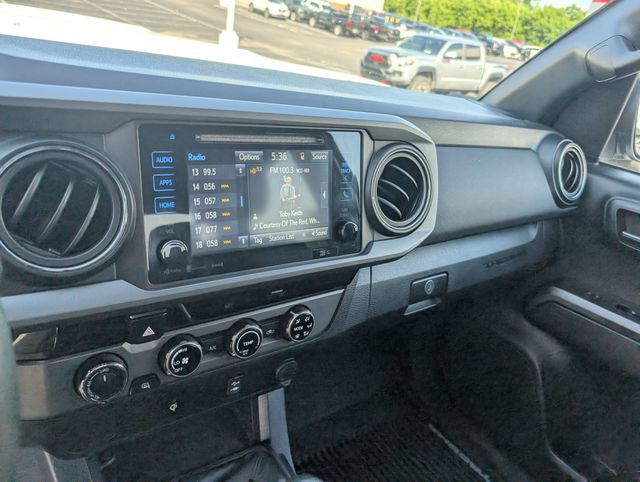 Used 2016 Toyota Tacoma TRD Sport w/ Towing Package AWD/4WD image 20
