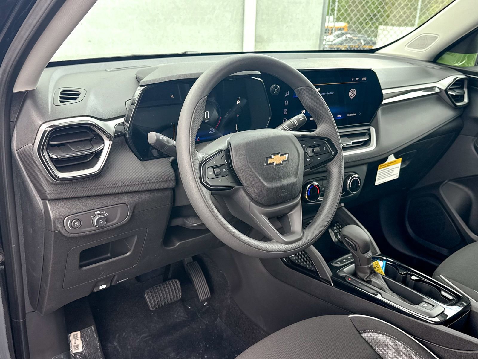 New 2026 Chevrolet TrailBlazer LS w/ LS Convenience Package AWD/4WD image 15