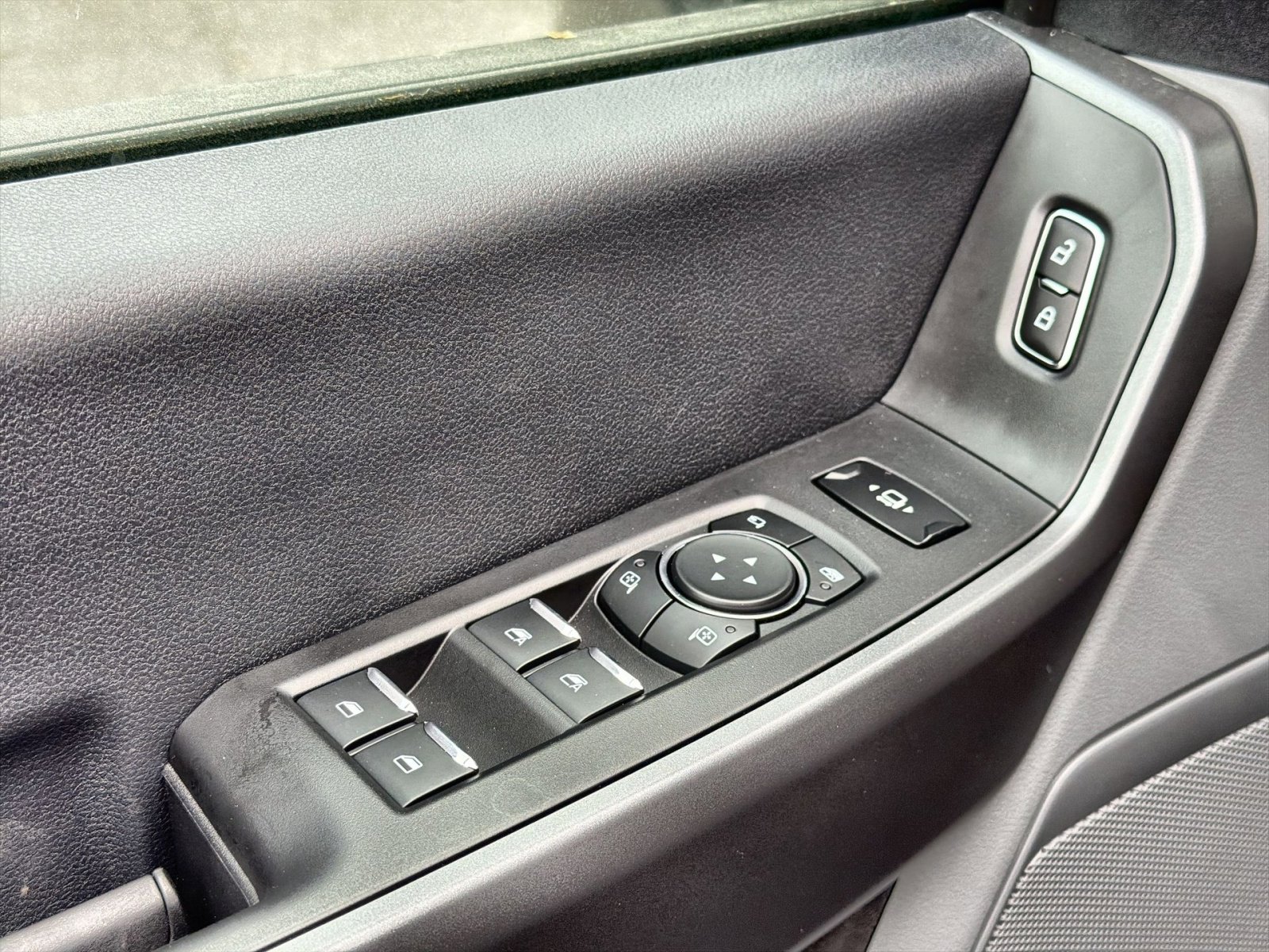 New 2026 Ford F250 XLT w/ FX4 Off-Road Package image 36