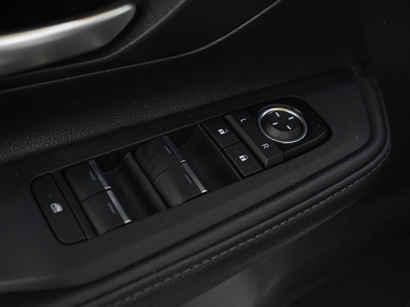 Used 2025 Toyota Grand Highlander AWD image 21