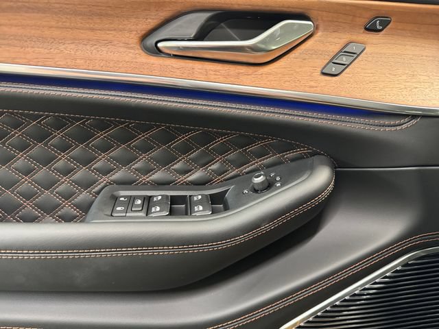 New 2026 Jeep Grand Cherokee Summit AWD/4WD image 29