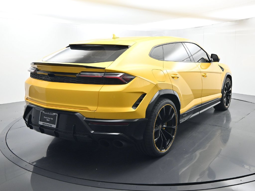 Used 2025 Lamborghini Urus SE AWD/4WD image 14