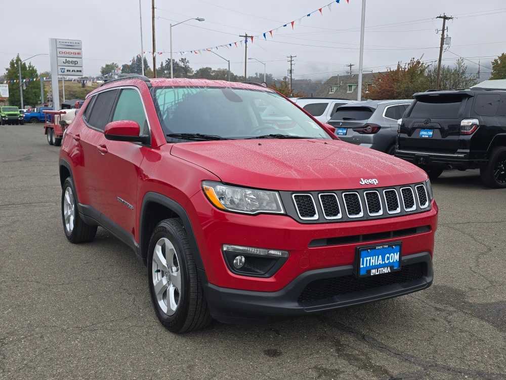 Used 2018 Jeep Compass Latitude w/ Cold Weather Group image 7