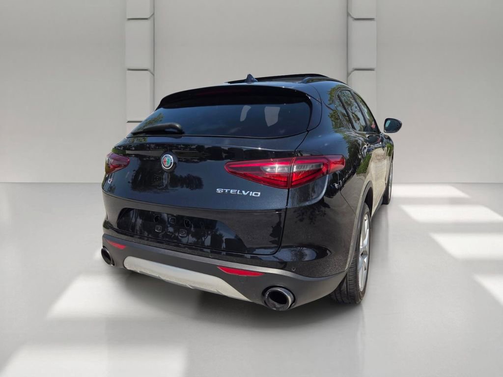 Used 2019 Alfa Romeo Stelvio Sport w/ Quick Order Package 22J Sport AWD/4WD image 6
