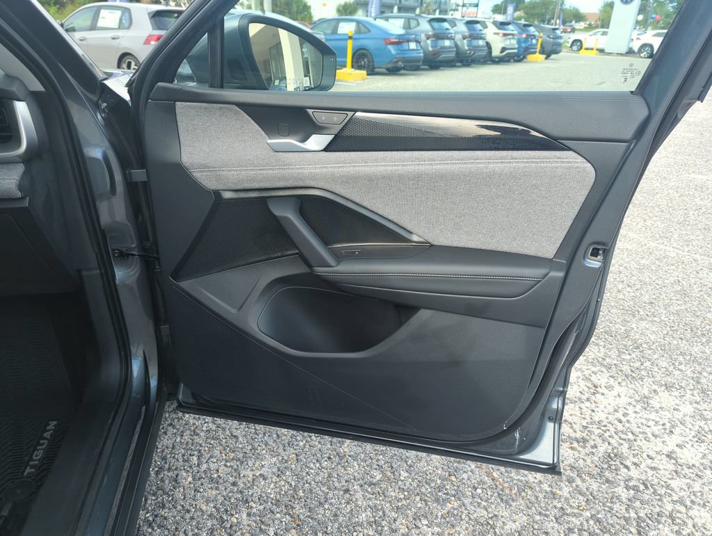 Used 2026 Volkswagen Tiguan S FWD image 31