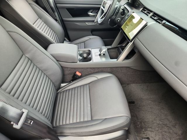 New 2025 Land Rover Discovery Sport S image 3