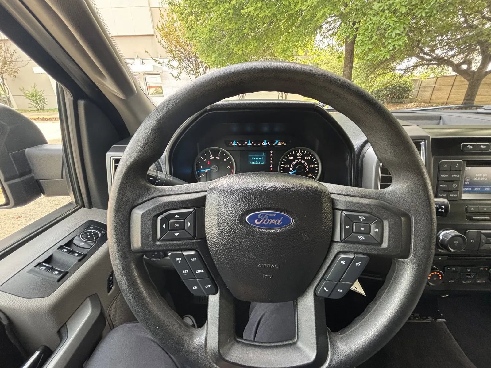 Used 2016 Ford F150 XLT AWD/4WD image 23