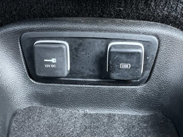 Used 2020 Chrysler Pacifica Touring w/ S Appearance Package FWD image 34