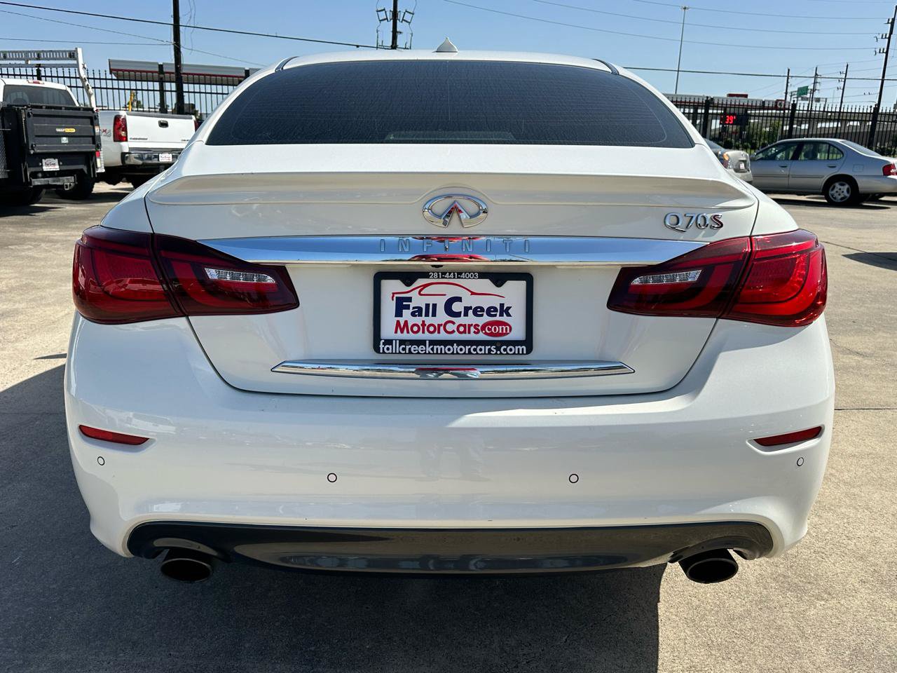 Used 2015 INFINITI Q70 5.6 w/ Sport Package RWD image 6