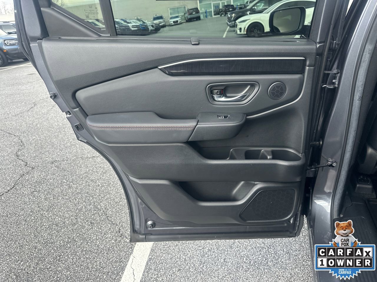 Used 2025 Honda Pilot Black Edition image 22